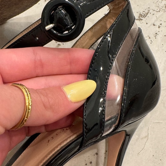 J4. Gianvito Rossi Black Patent Leather Ankle Strap Sandals - Picture 5 of 8